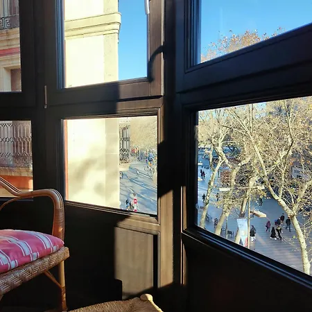 Rambla F - Plaça Catalunya Great Views